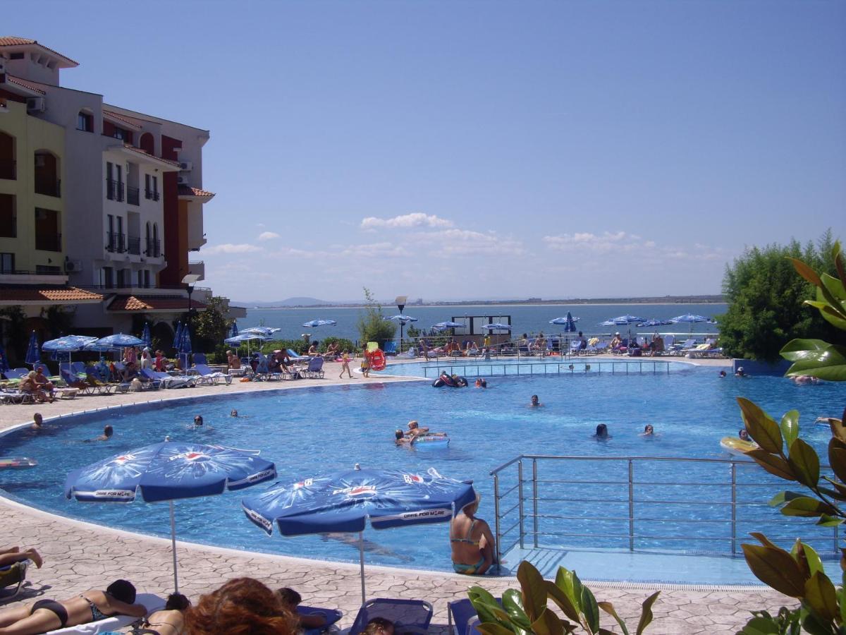 Apartment Studio Deluxe Marina Cape 4 Stars Resort 33 5 Aheloy Exterior foto